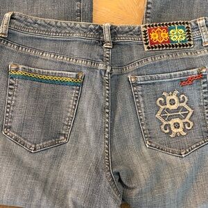 Chico’s Platinum Radiant Jean Straight-Leg Jeans Embroidered Pockets Inseam 29”